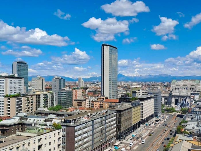 Appartamento quadrilocale in vendita in Via Vittor Pisani, Repubblica, Milano