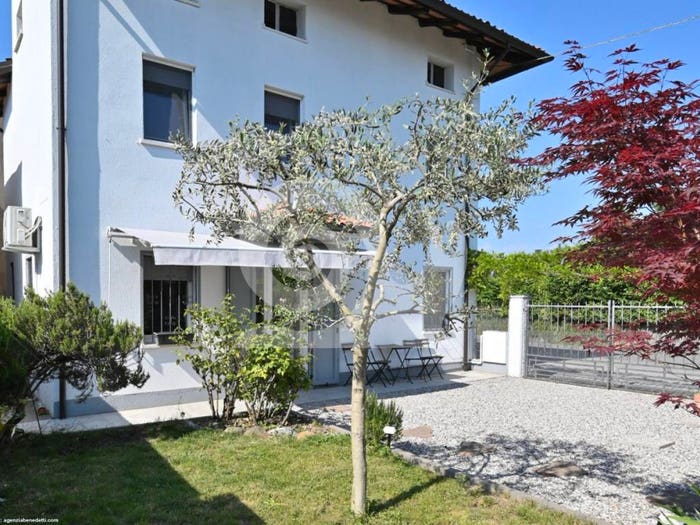 Casa con 6 locali in vendita in Leonacco, Tricesimo