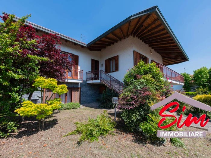 Casa con 5 locali in vendita in Via Madello Vitta SNC, Casaleggio Novara