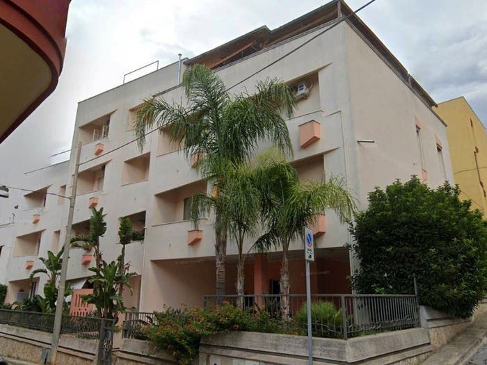 Appartamento con 5 locali in vendita in Via Casa Savoia, Centro, Parabita