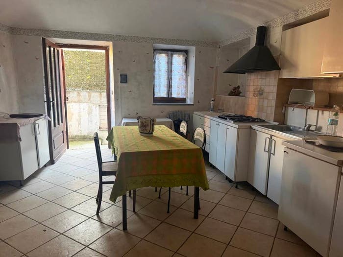 Casa con 6 locali in vendita in Via Gorizia, Levone