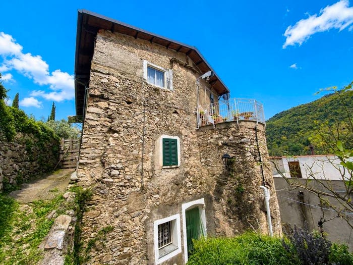 Casa con 5 locali in vendita in Via Panizzara, Centro, Erli