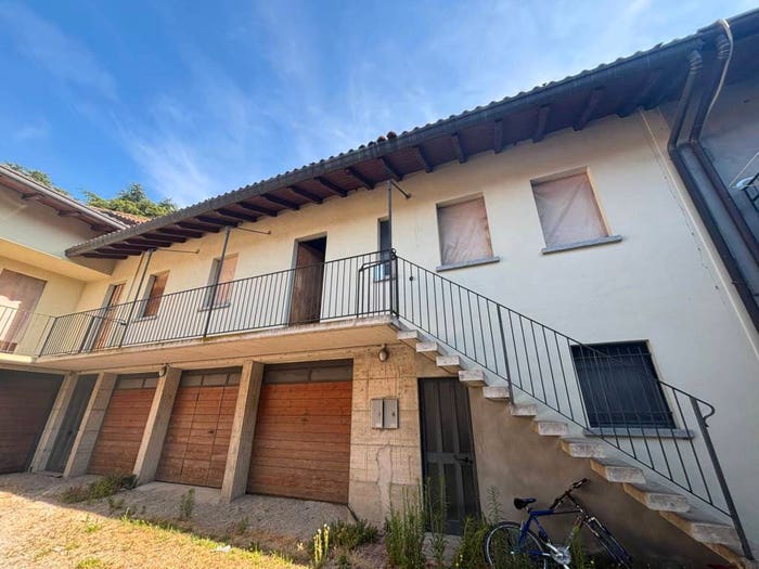 Casa trilocale in vendita in Via Piave, Centro, Arosio