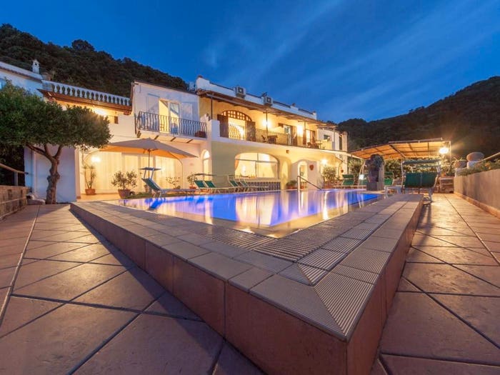 Casa con 6 locali in vendita in Via Quercia Traversa, Centro, Ischia