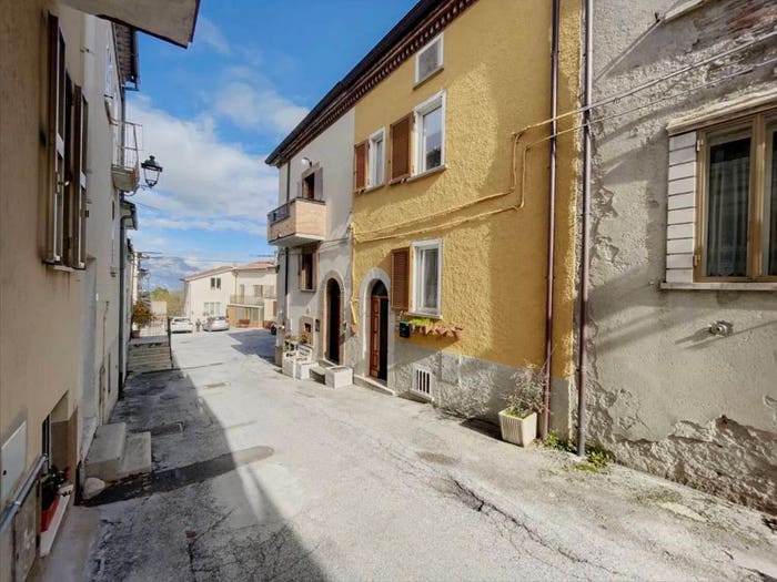 Casa quadrilocale in vendita in Via Piave B, Centro, Montenerodomo