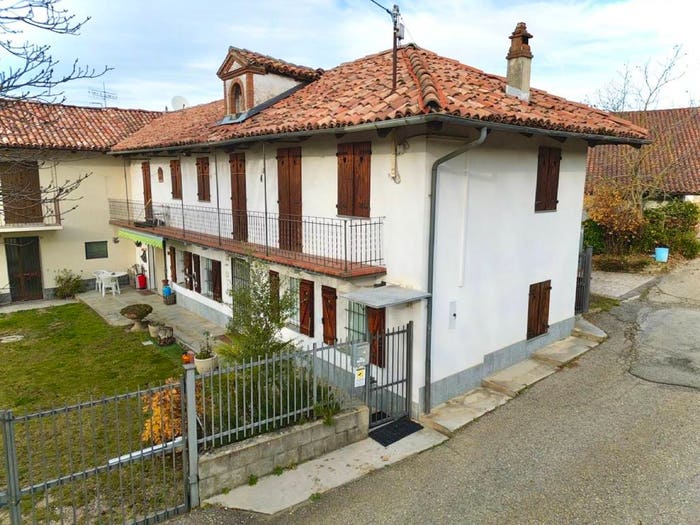Casa con 6 locali in vendita in via san rocco, Rodello