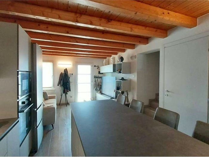 Appartamento trilocale in vendita in Aviano Castello, Aviano
