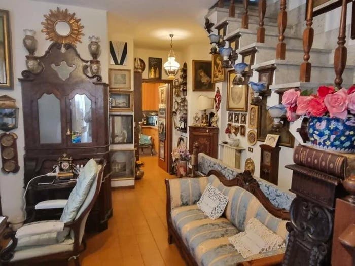 Casa con 6 locali in vendita in Centro, Massa