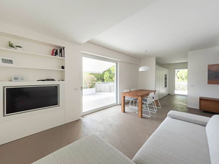 Casa con 5 locali in vendita in Corso Delle Nazioni, Centro, Lignano Sabbiadoro