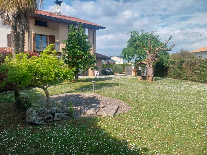 Casa con 6 locali in vendita in Via Talmassons, Centro, Mortegliano