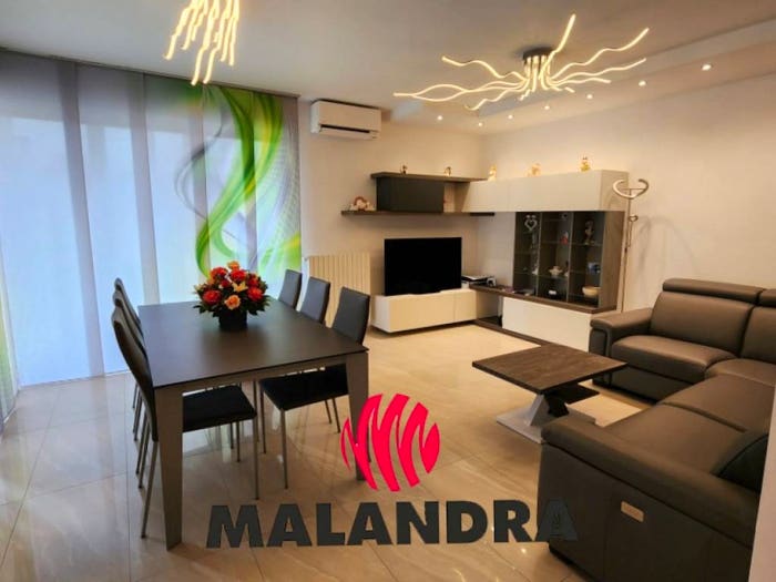Casa con 5 locali in vendita in Corso Giacomo Matteotti, Centro, Oleggio