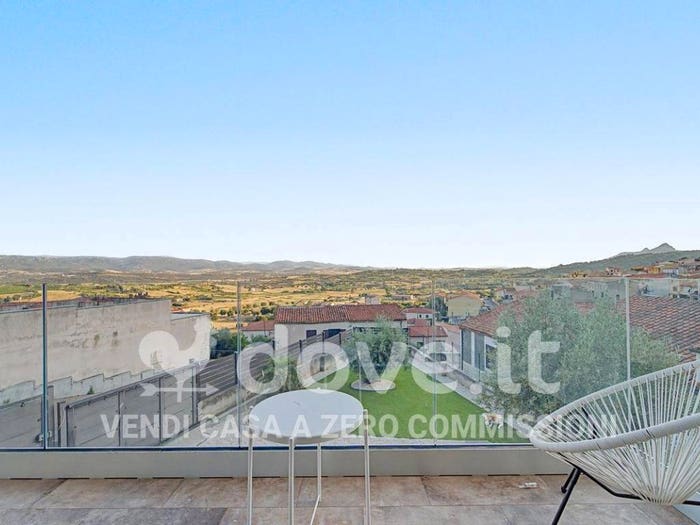 Casa con 5 locali in vendita in Via Coghinas, Berchidda