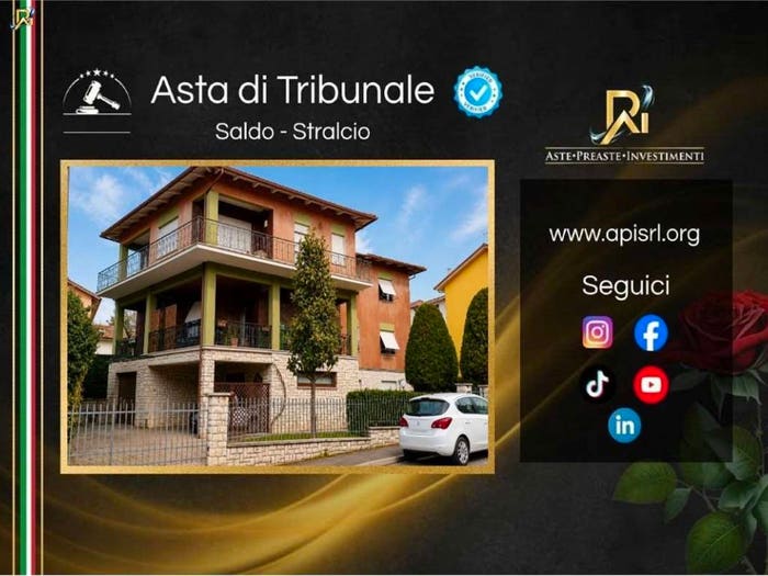 Appartamento con 6 locali in vendita in Via Emanuele Lena, Centro, Tolentino