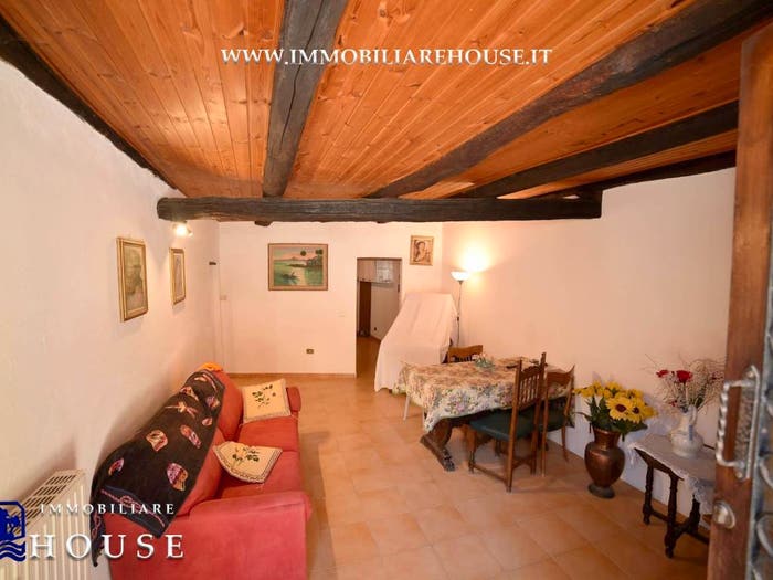Appartamento con 6 locali in vendita in Via Porta Romana, Bolsena