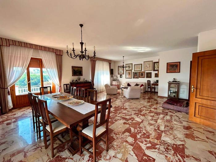 Appartamento con 6 locali in vendita in Viale Margherita d'Austria, Centro, Ortona