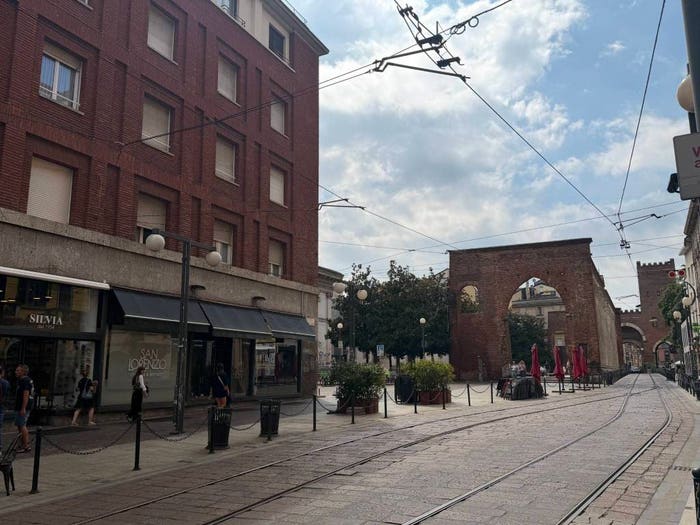Appartamento trilocale in vendita in Via Urbano III, Carrobbio, Milano