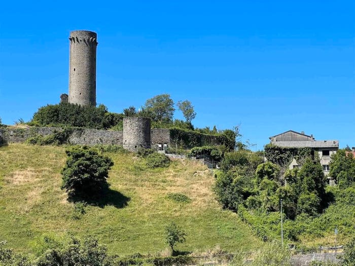 Appartamento con 5 locali in vendita in via Castello di Camporaghena, Comano