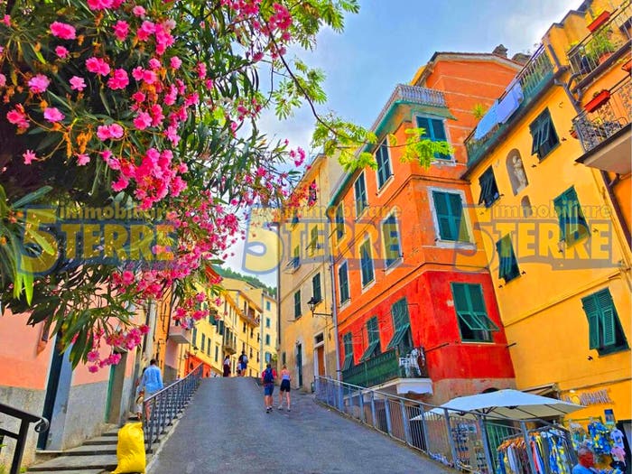 Appartamento trilocale in vendita in Via Cristoforo Colombo, Centro, Riomaggiore