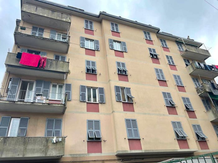Appartamento trilocale in vendita in Via Pieve di Cadore, Pontedecimo, Genova
