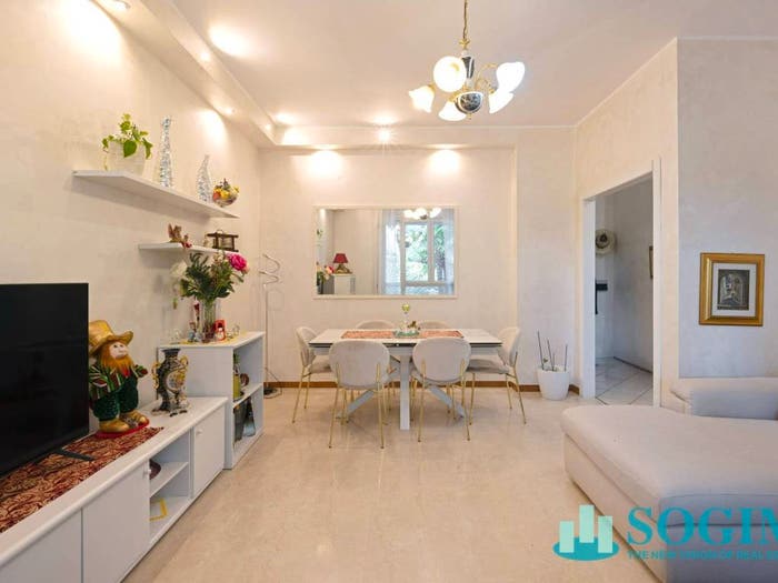 Appartamento trilocale in vendita in Via Visconti di Modrone, Macherio