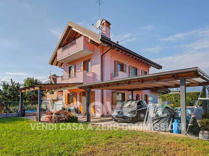 Casa con 5 locali in vendita in Via Augusto Buzzati, Belluno
