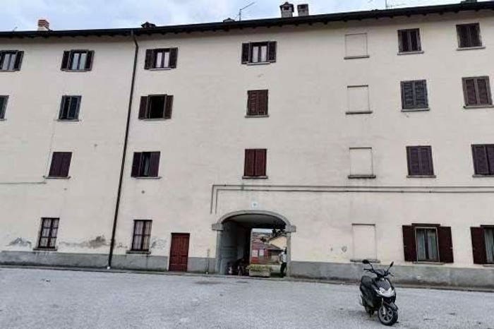 Appartamento bilocale in vendita in Via Ettore Brambilla, Centro, Cantù