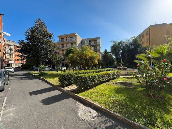 Appartamento trilocale in vendita in Via Freri Antonello, Barriera Leucatia, Catania