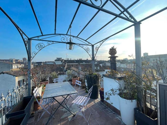 Appartamento trilocale in vendita in Via Lodino, Centro Storico, Lodi