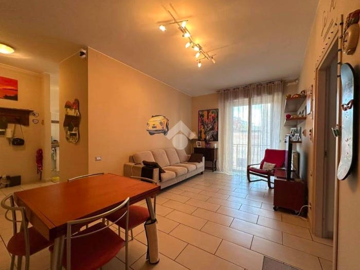 Appartamento trilocale in vendita in Via Vittorio Veneto, Centro, Capriate San Gervasio