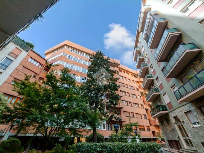Appartamento quadrilocale in vendita in Via Luigi Varanini, Pasteur, Milano