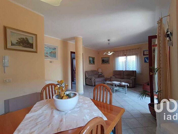 Casa con 6 locali in vendita in Via Pertini, Via Nervi, Olbia
