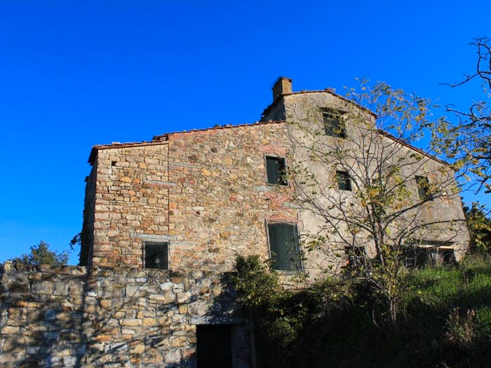 Casa con 6 locali in vendita in Via Sant'Andrea a Sveglia, Fiesole