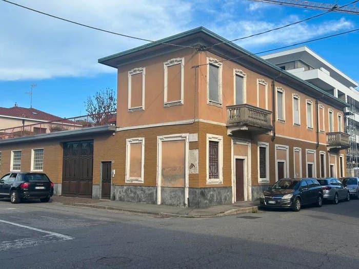 Casa con 6 locali in vendita in Via Pescara, San Michele, Busto Arsizio