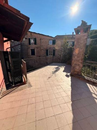 Casa con 6 locali in vendita in Via Castè, Riccò del Golfo di Spezia