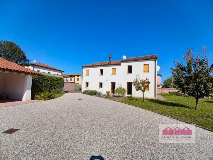 Casa con 6 locali in vendita in Via Zanchetta, Centro, San Pietro in Gu