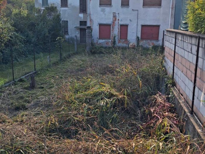 Casa con 6 locali in vendita in Via Alessandro Volta, Centro, Garbagnate Milanese