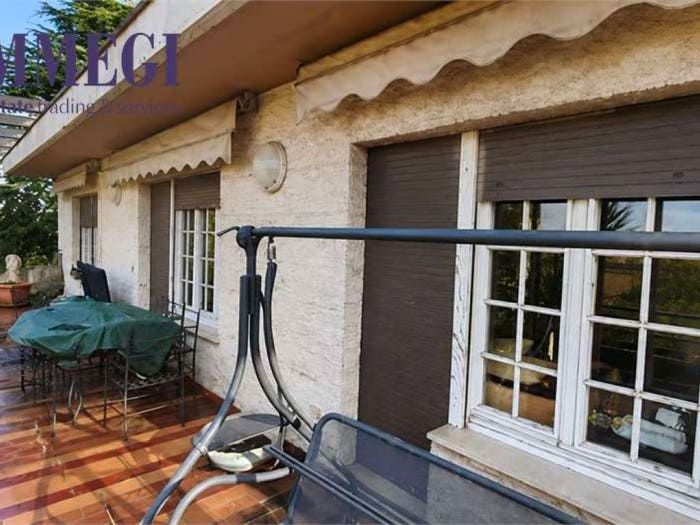 Appartamento con 6 locali in vendita in Via F ANGHILARI, Cadorna Castello, Milano