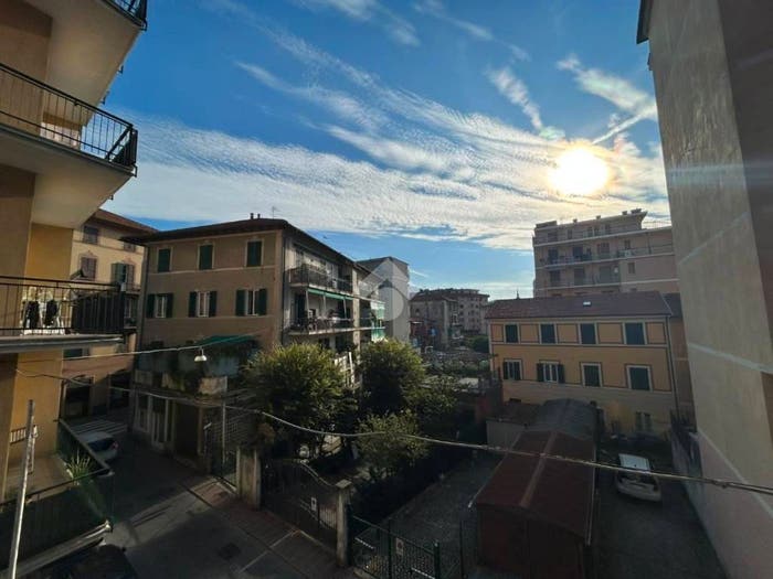 Appartamento quadrilocale in vendita in Via Mario Zignago, Centro Esterno Ferrovia, Rapallo