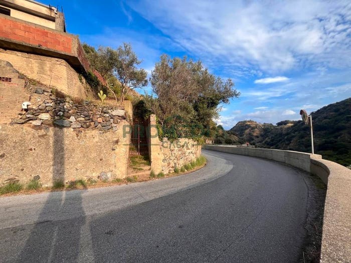 Casa monolocale in vendita in Strada Provinciale Mili San Marco, Mili, Messina