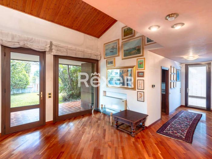 Casa con 6 locali in vendita in Via Altinate, Vascon, Carbonera