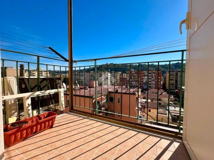 Appartamento trilocale in vendita in Via giacinto de sivo, Fuorigrotta, Napoli