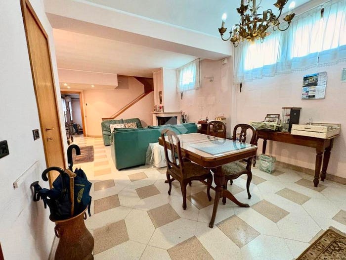 Appartamento quadrilocale in vendita in Viale papa giovanni XXIII, Palosco