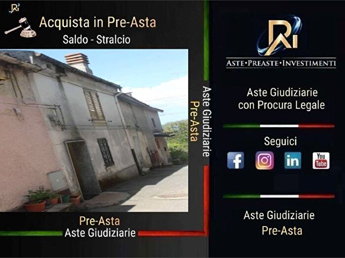Appartamento trilocale in vendita in Vico VII Umberto I°, Cicala
