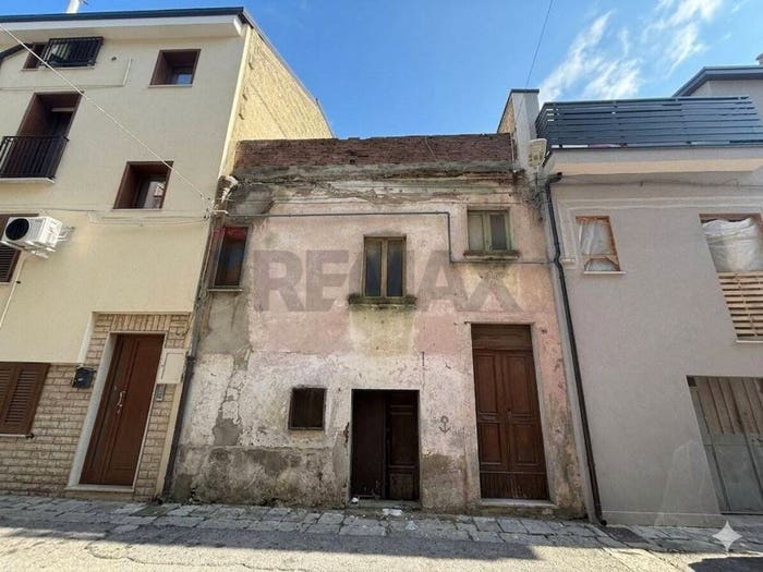 Casa trilocale in vendita in via filzi, Grassano