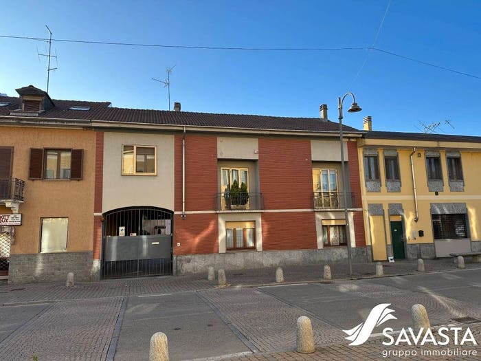 Casa quadrilocale in vendita in Via Ludovico Antonio Muratori, Lumellogno Pagliate, Novara