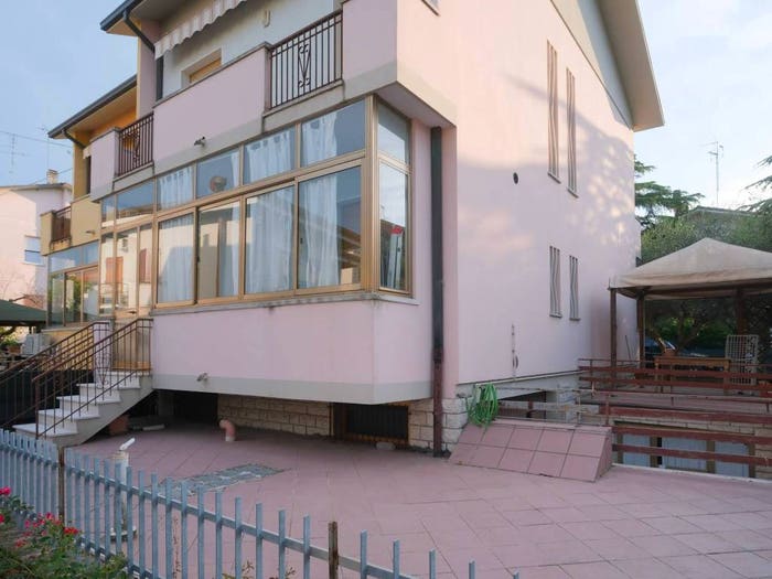 Casa quadrilocale in vendita in Via Francesco Dionigi, Rosciano, Fano