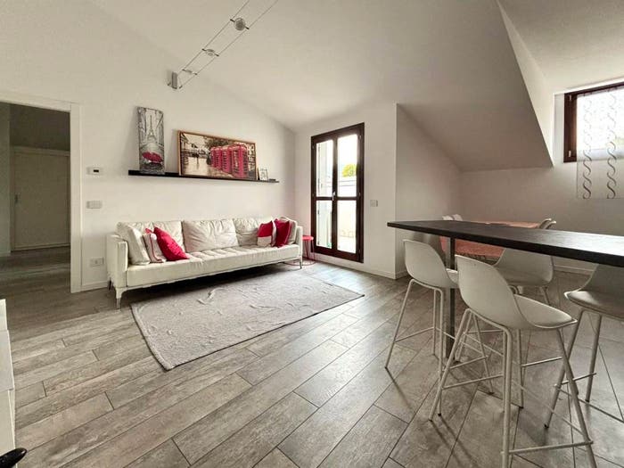 Appartamento trilocale in vendita in Via dei Mulini, Leffe