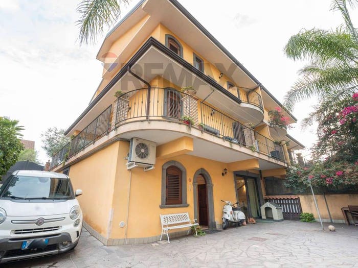 Casa con 6 locali in vendita in via parco cristallo, Centro, Tremestieri Etneo