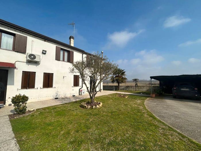Casa con 6 locali in vendita in PANARELLA Via Panarella, Panarella, Papozze