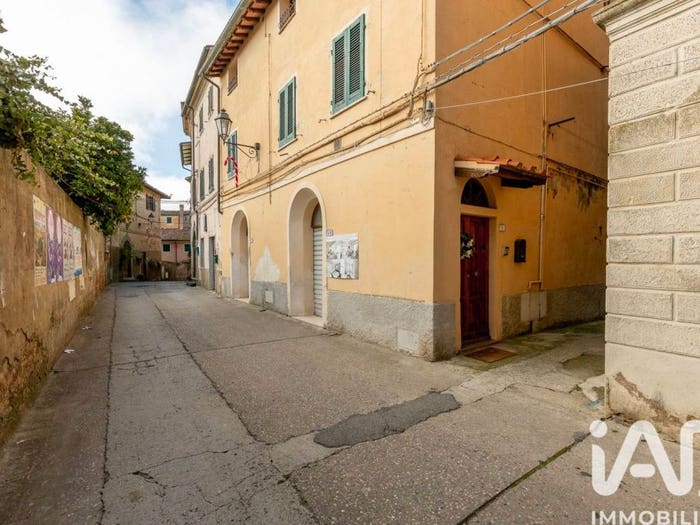 Appartamento con 6 locali in vendita in Vicolo Del Calzolaio, Partino, Palaia